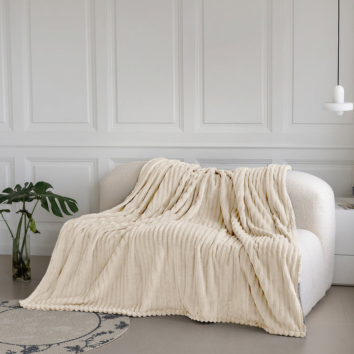 Ivory Super Chunky Cord Faux Mink Blanket