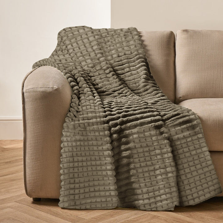 Super Chunky Waffle Plush Soft Blanket - Mink